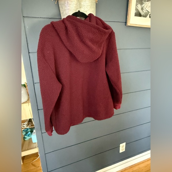 Koolaburra by UGG Women's large Brushed Back Sherpa Pullover Hoodie burgendy - Picture 3 of 3